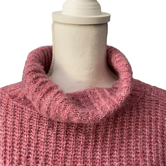 Old Navy pink dusk sweater with cowlneck, size large, polyester/nylon/wool - Picture 7 of 13